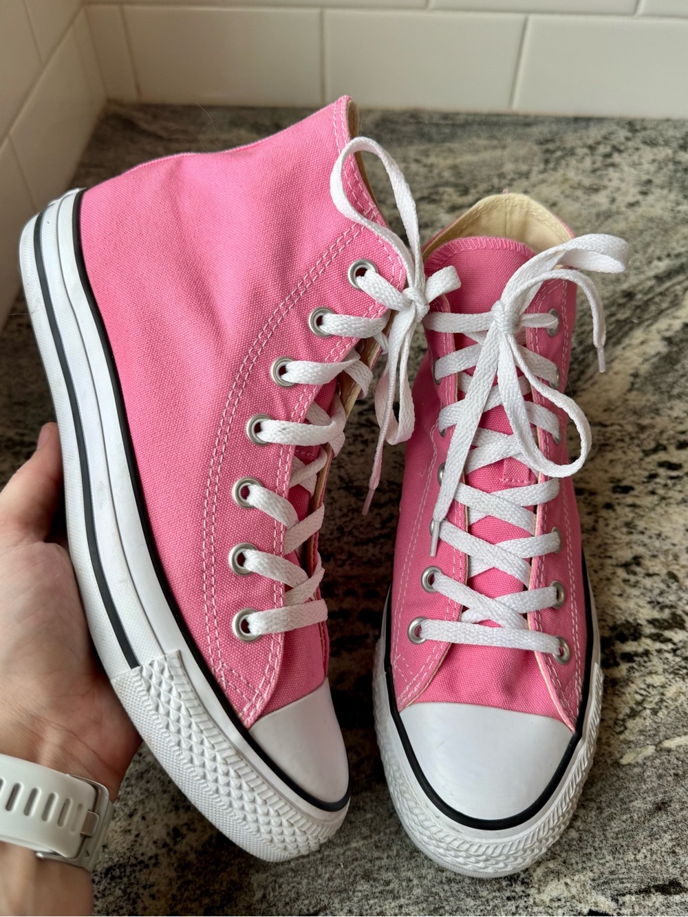 Converse Chuck Taylor All Star Canvas High Top in Bubblegum Pink. EUC.